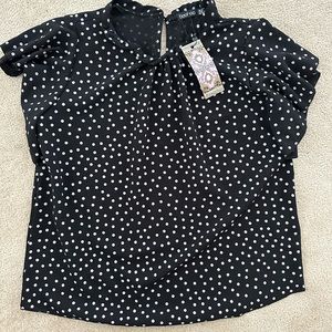 NWT Boohoo shirt sleeve blouse
